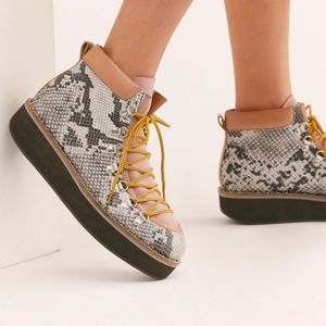 ** Only 1 Pair Left Sz 7**!! Free People Durango Ankle Boots - 7